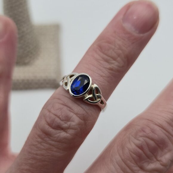 Size 5 Sterling Silver Blue Sapphire Celtic Accent Band Ring A4285 - Picture 5 of 9